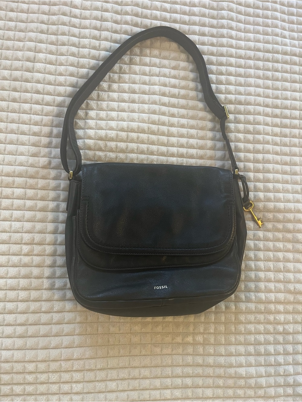 Fossil Black Leather Purse with Gold-Tone Accent Key